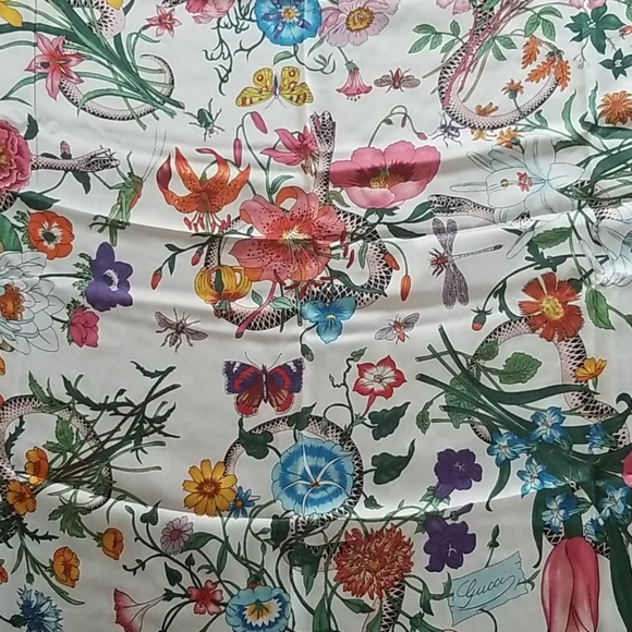 Gucci Scarf - BRAND NEW - Picture 3 of 4